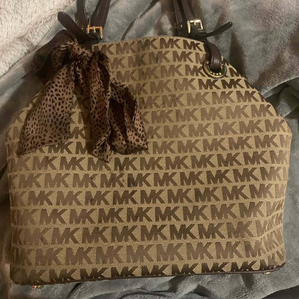Michael Kors tote